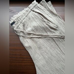 Zara Flowy Beige Textured Flared Pants Mid-Rise w Elastic Waist. Women’s Size L